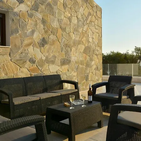 Corfu Travel Stories Villa, Private Pool - Stunning Sea Views - Accessible - 4 Bedrooms 빌라 Ano Pavliana