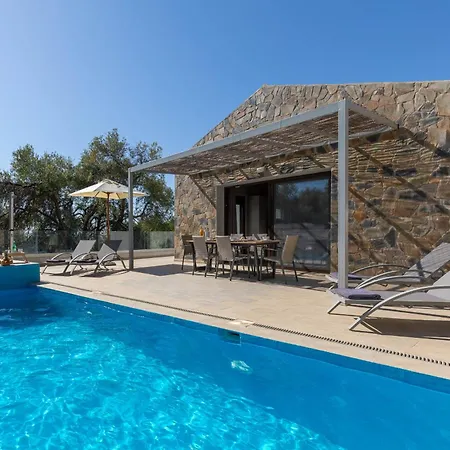 빌라 Corfu Travel Stories Villa, Private Pool - Stunning Sea Views - Accessible - 4 Bedrooms *
